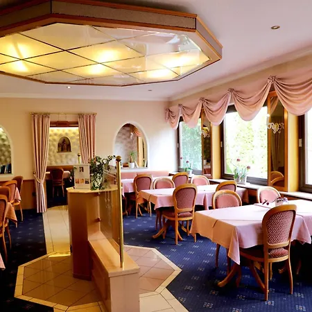 & Wander Gassbachtal Hotel