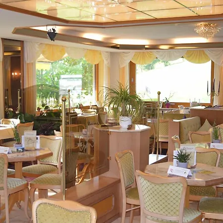 & Wander Gassbachtal Hotel